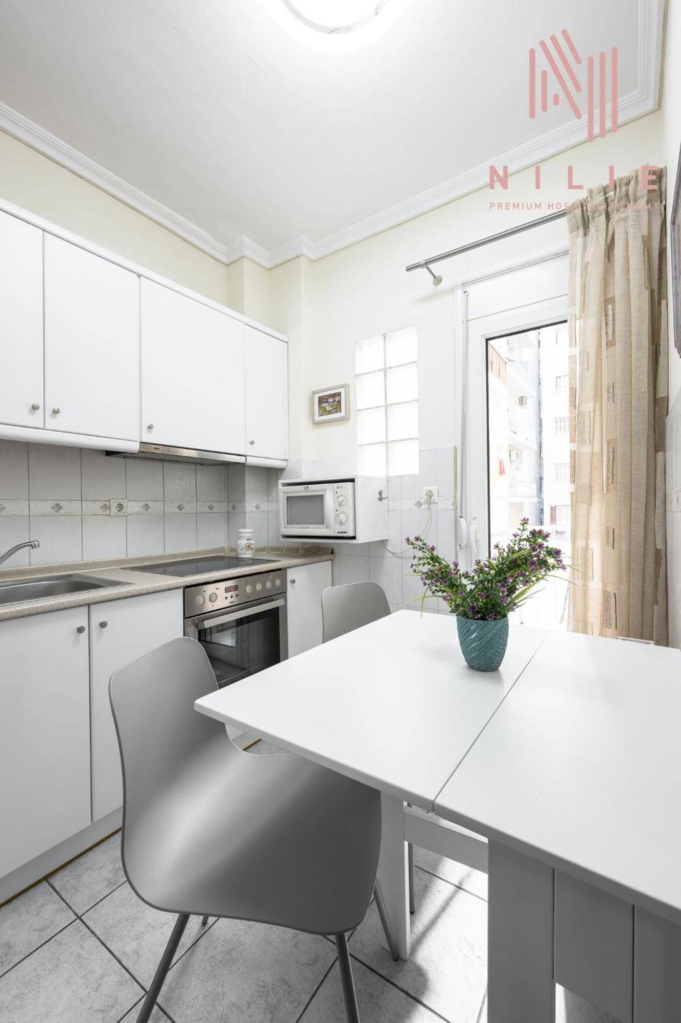 Little Paris, Nilie Hospitality Mgmt Apartment เทสซาโลนิกิ ภายนอก รูปภาพ