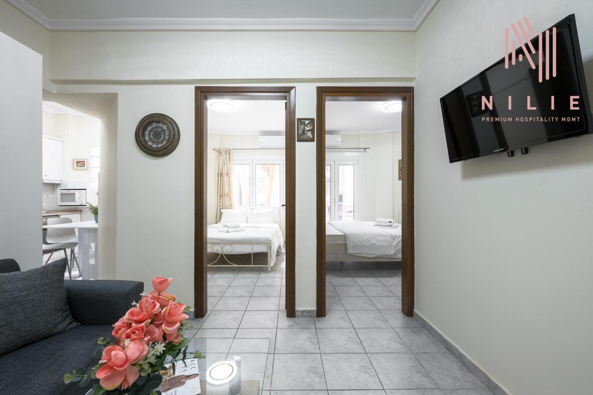 Little Paris, Nilie Hospitality Mgmt Apartment เทสซาโลนิกิ ภายนอก รูปภาพ